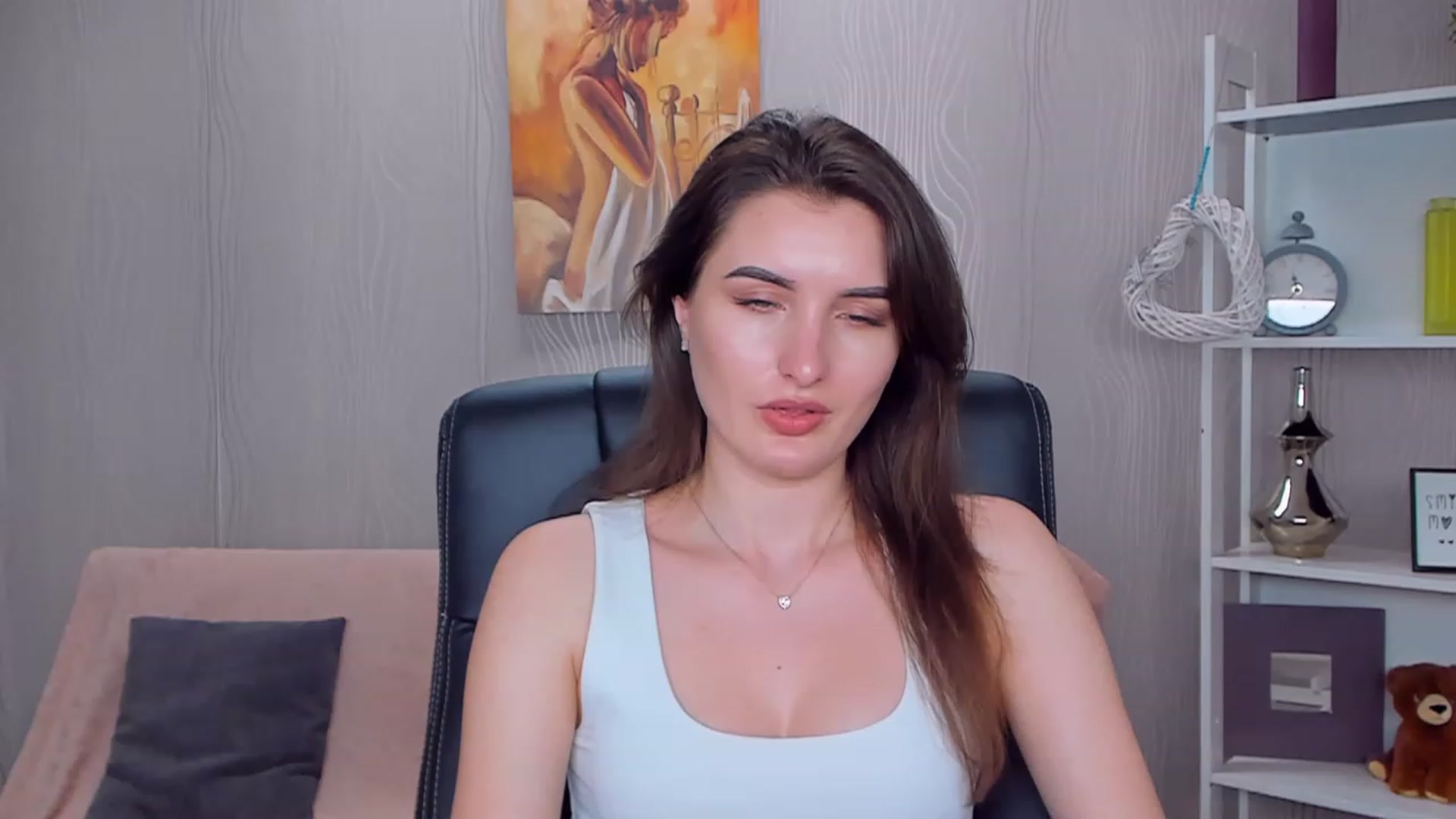 Gallery image thumbnail from EmilyRosier's myfreecams stream on, 01/12/2023, 13:58 image 11 of 20