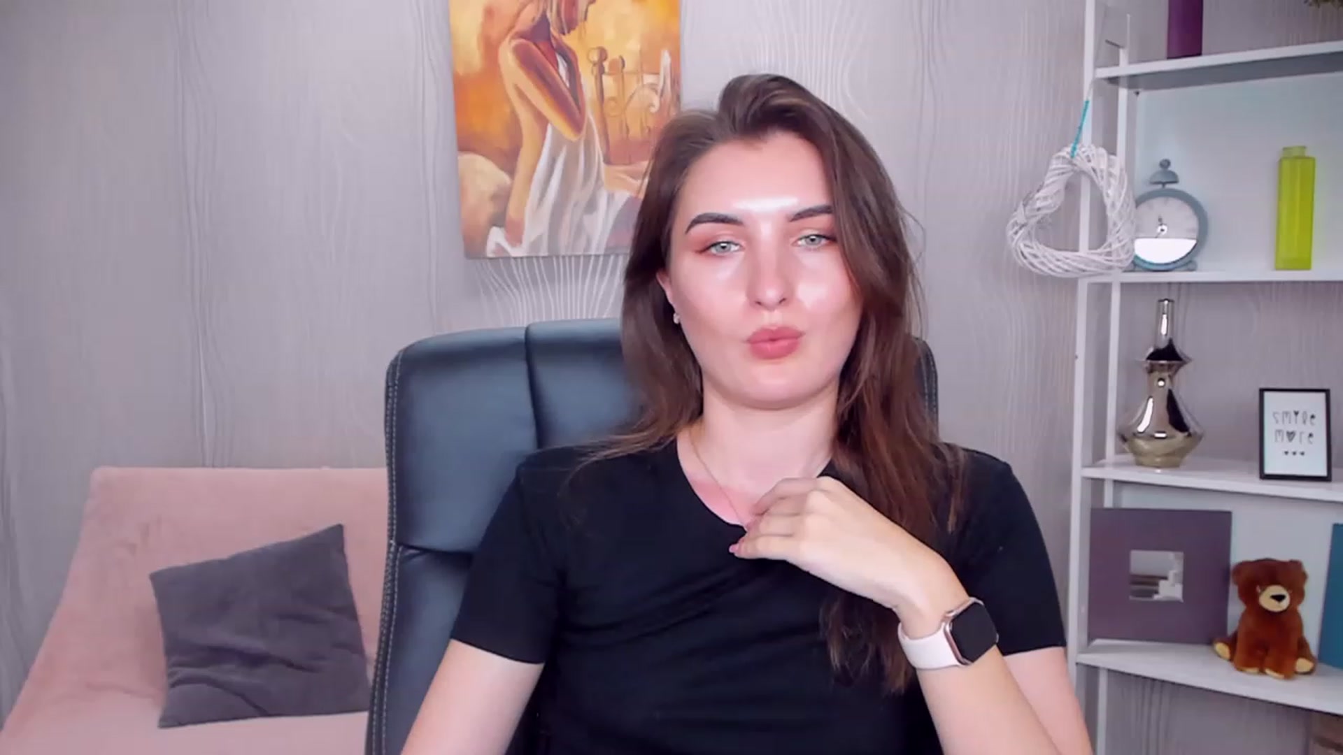 Gallery image thumbnail from EmilyRosier's myfreecams stream on, 01/15/2023, 17:07 image 8 of 20