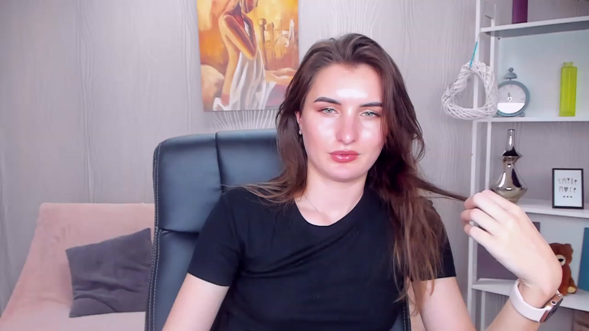 Gallery image thumbnail from EmilyRosier's myfreecams stream on, 01/15/2023, 19:31 image 16 of 20
