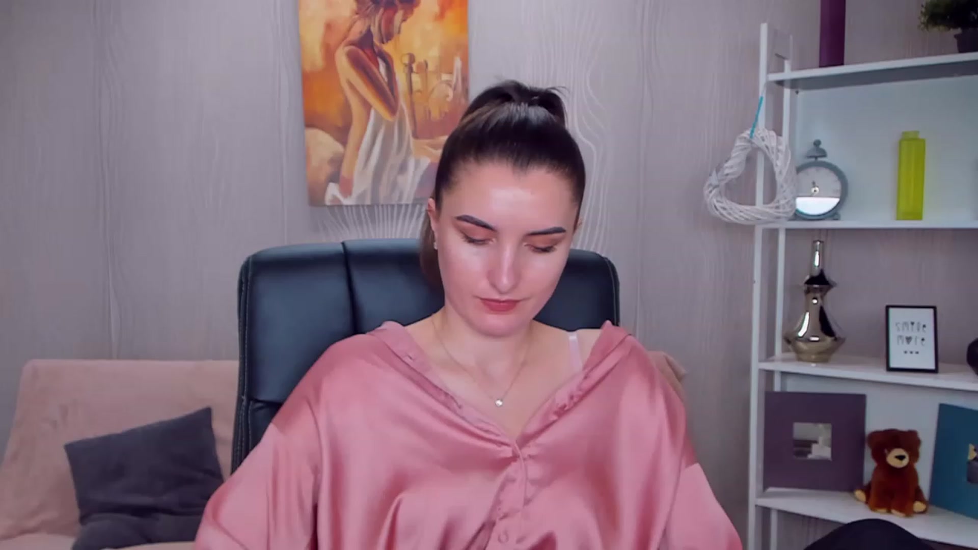 Gallery image thumbnail from EmilyRosier's myfreecams stream on, 01/16/2023, 14:00 image 2 of 20