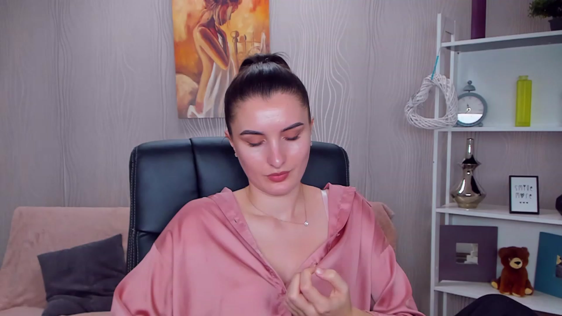 Gallery image thumbnail from EmilyRosier's myfreecams stream on, 01/16/2023, 14:00 image 19 of 20