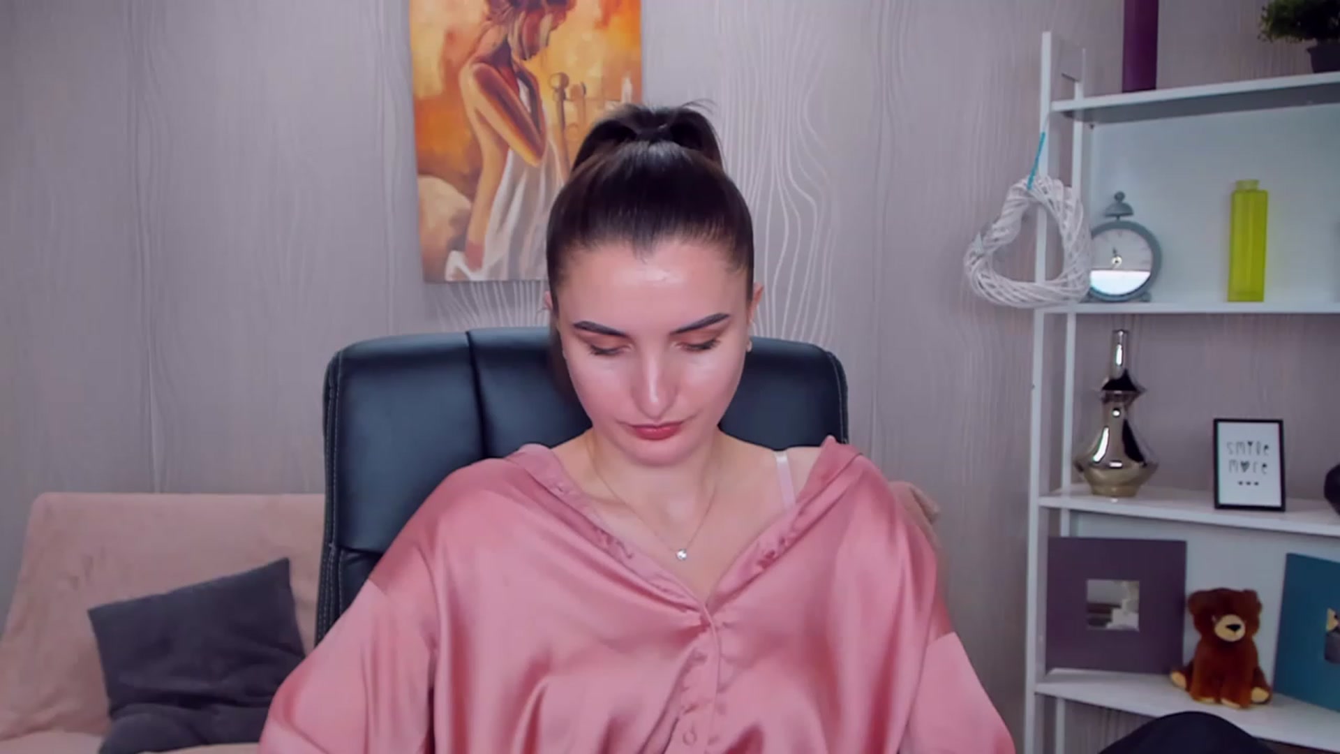 Gallery image thumbnail from EmilyRosier's myfreecams stream on, 01/16/2023, 14:00 image 1 of 20