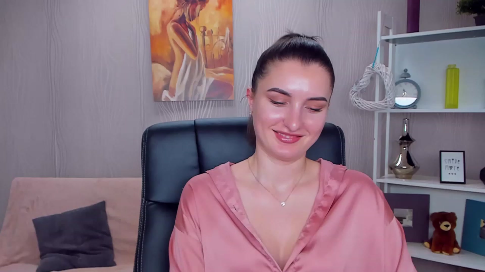 Gallery image thumbnail from EmilyRosier's myfreecams stream on, 01/16/2023, 15:48 image 9 of 20