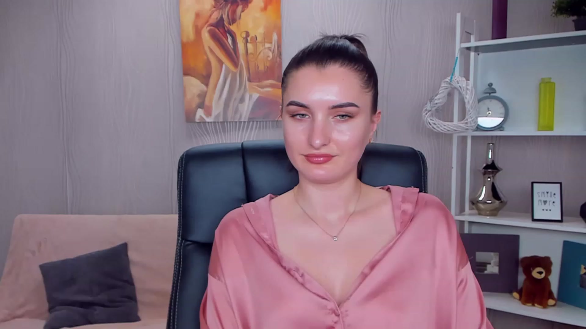 Gallery image thumbnail from EmilyRosier's myfreecams stream on, 01/16/2023, 15:48 image 1 of 20