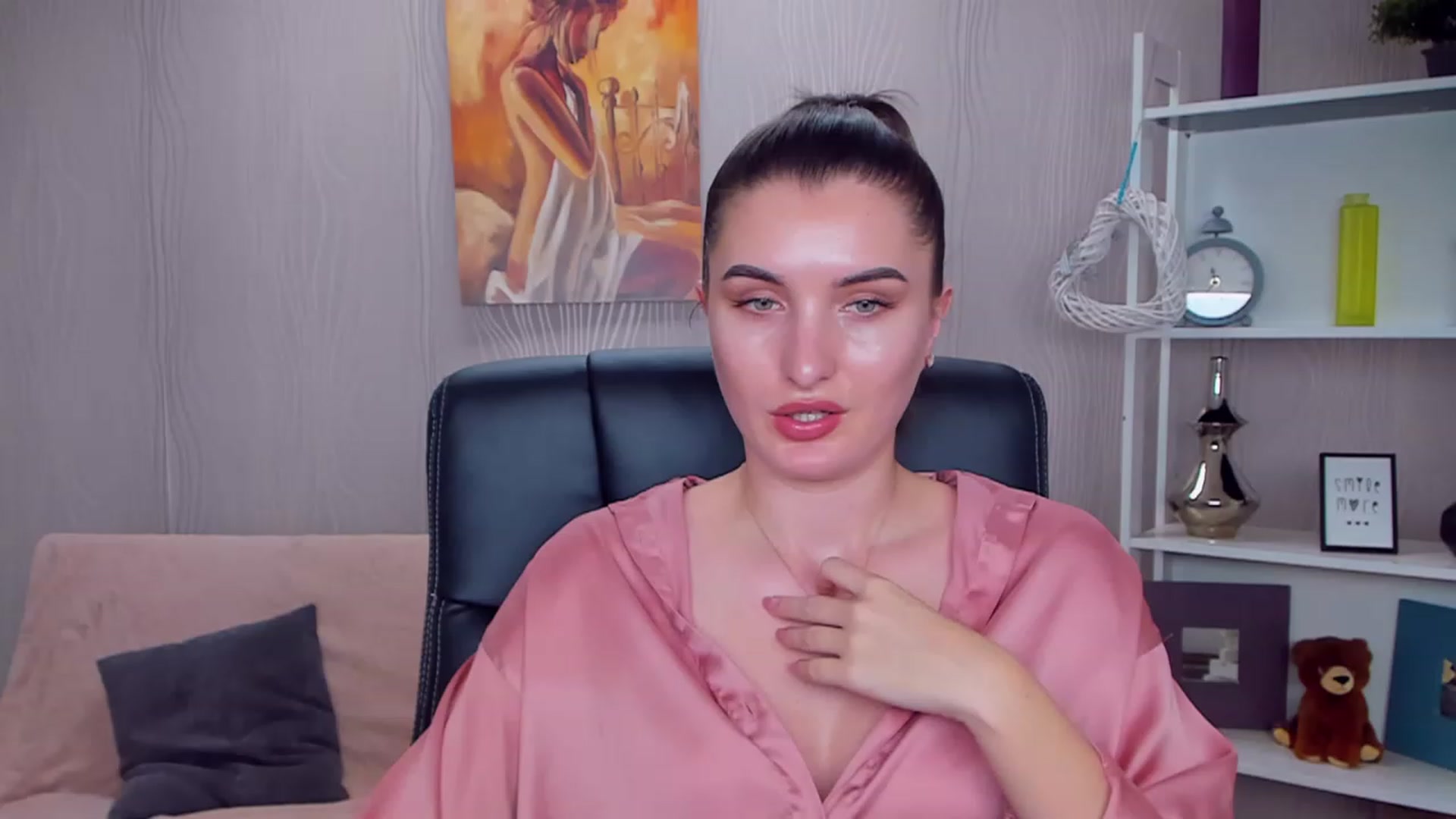 Gallery image thumbnail from EmilyRosier's myfreecams stream on, 01/16/2023, 15:48 image 14 of 20