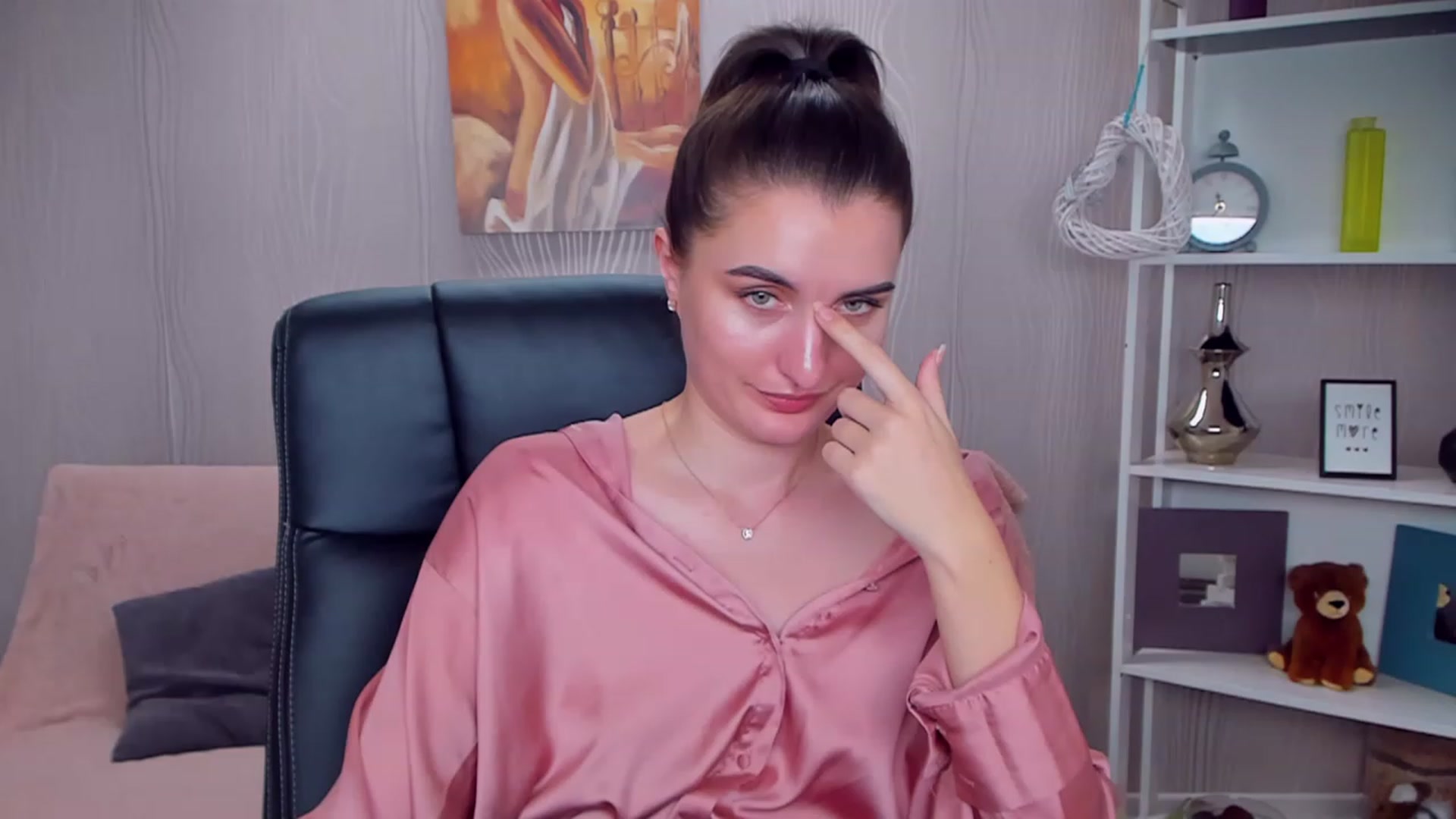 Gallery image thumbnail from EmilyRosier's myfreecams stream on, 01/16/2023, 20:05 image 9 of 20