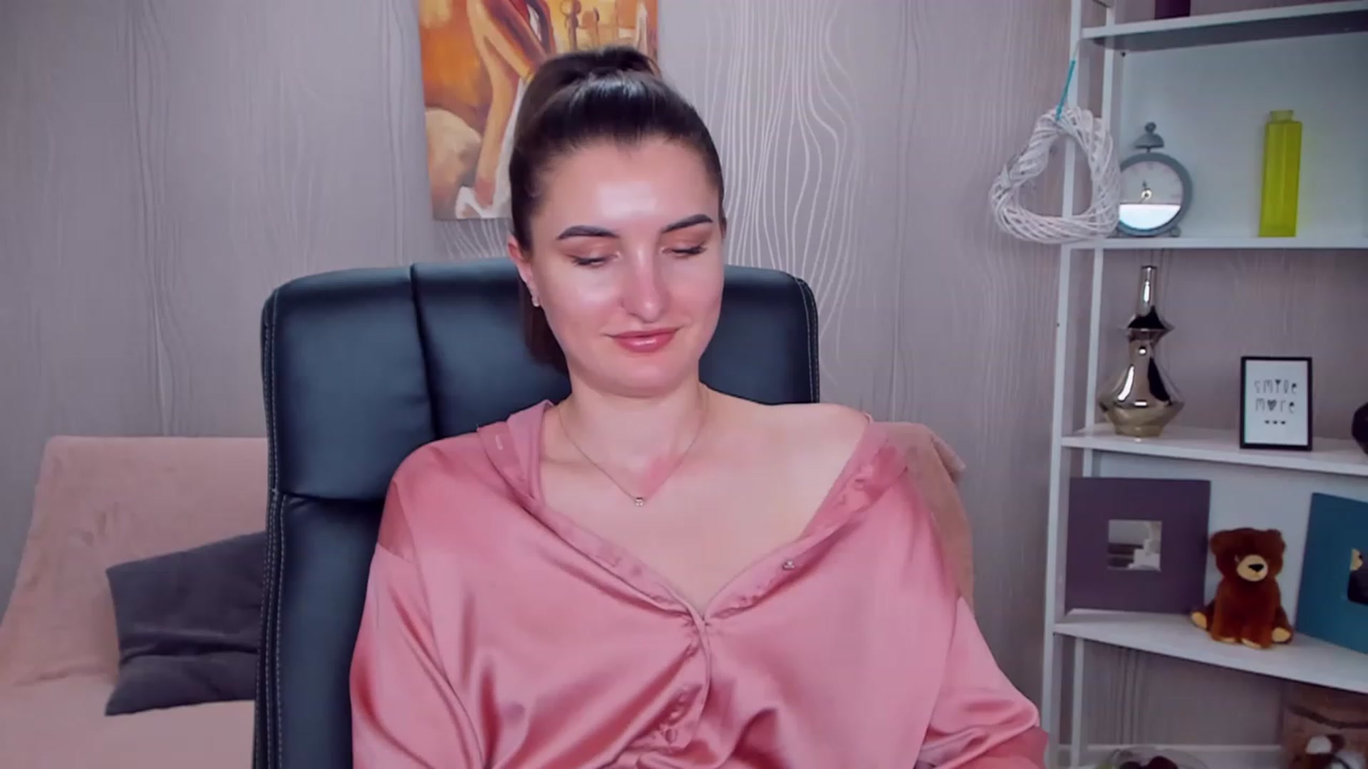 Gallery image thumbnail from EmilyRosier's myfreecams stream on, 01/16/2023, 20:05 image 7 of 20