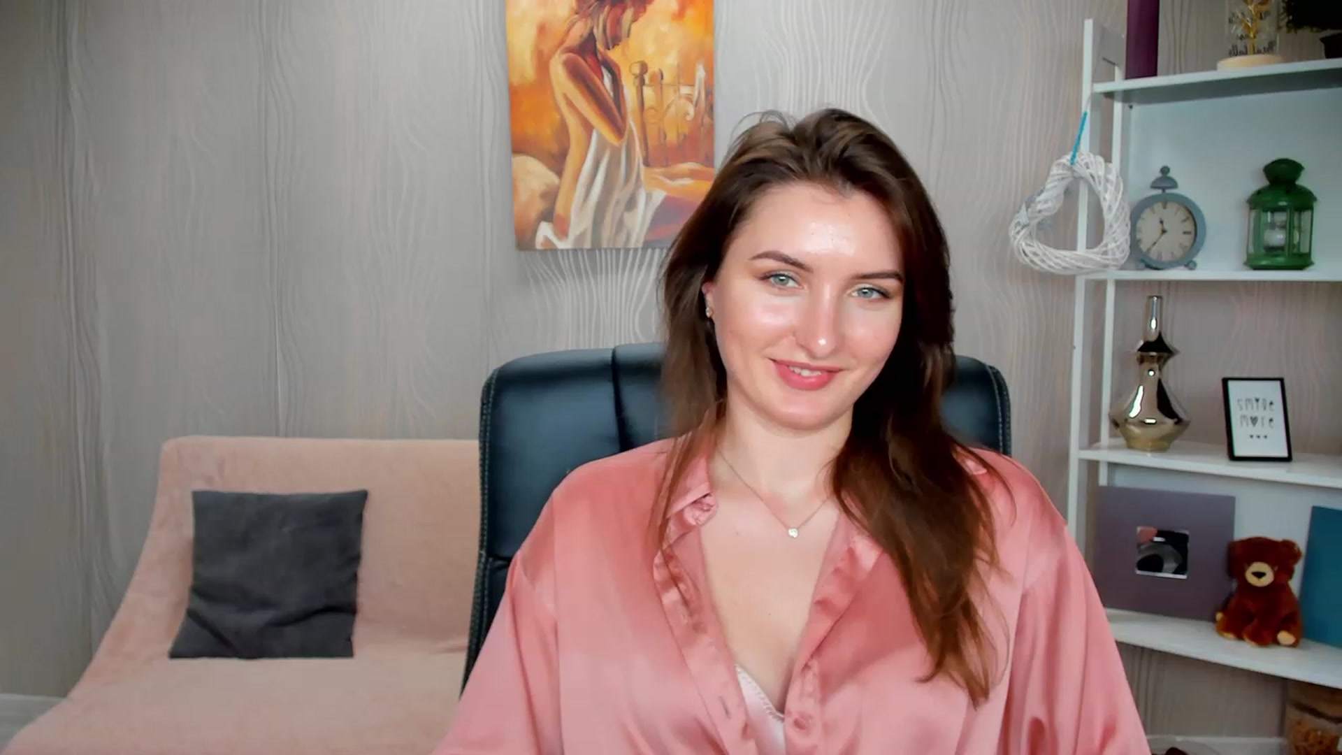 Gallery image thumbnail from EmilyRosier's myfreecams stream on, 02/06/2023, 15:55 image 10 of 20