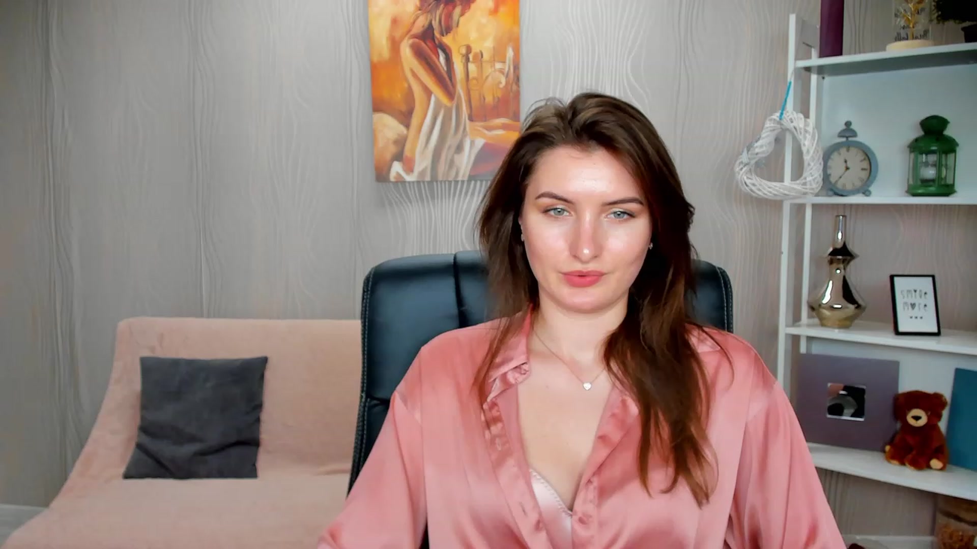 Gallery image thumbnail from EmilyRosier's myfreecams stream on, 02/06/2023, 15:55 image 13 of 20