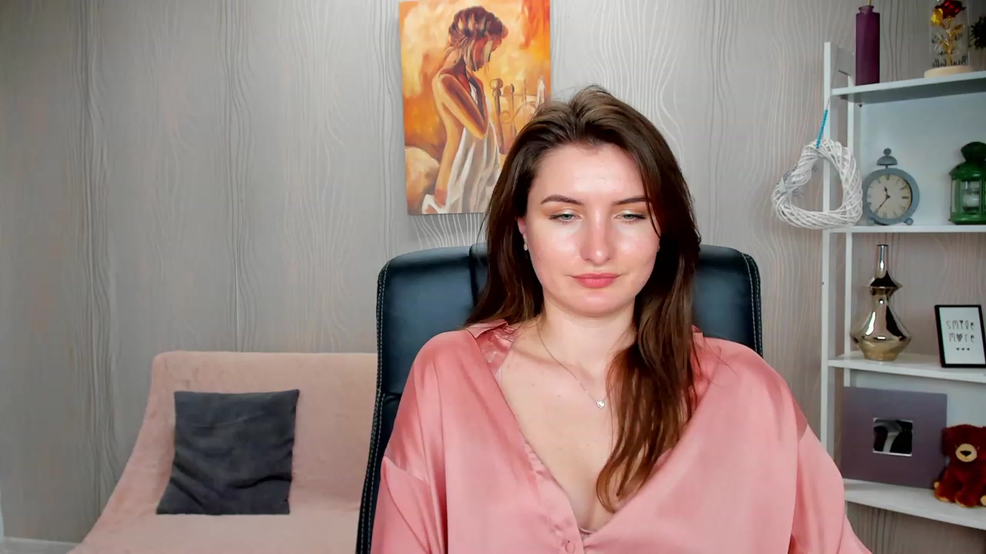 Gallery image thumbnail from EmilyRosier's myfreecams stream on, 02/06/2023, 19:47 image 18 of 20