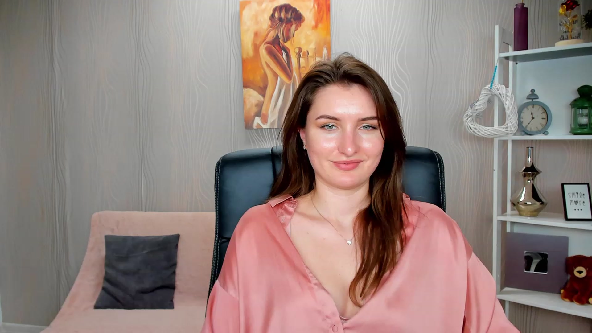 Gallery image thumbnail from EmilyRosier's myfreecams stream on, 02/06/2023, 19:47 image 14 of 20