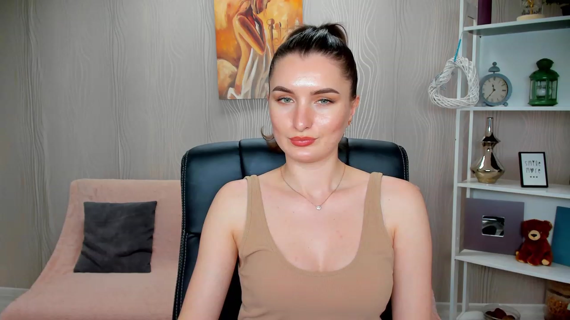 Gallery image thumbnail from EmilyRosier's myfreecams stream on, 02/07/2023, 15:18 image 12 of 20