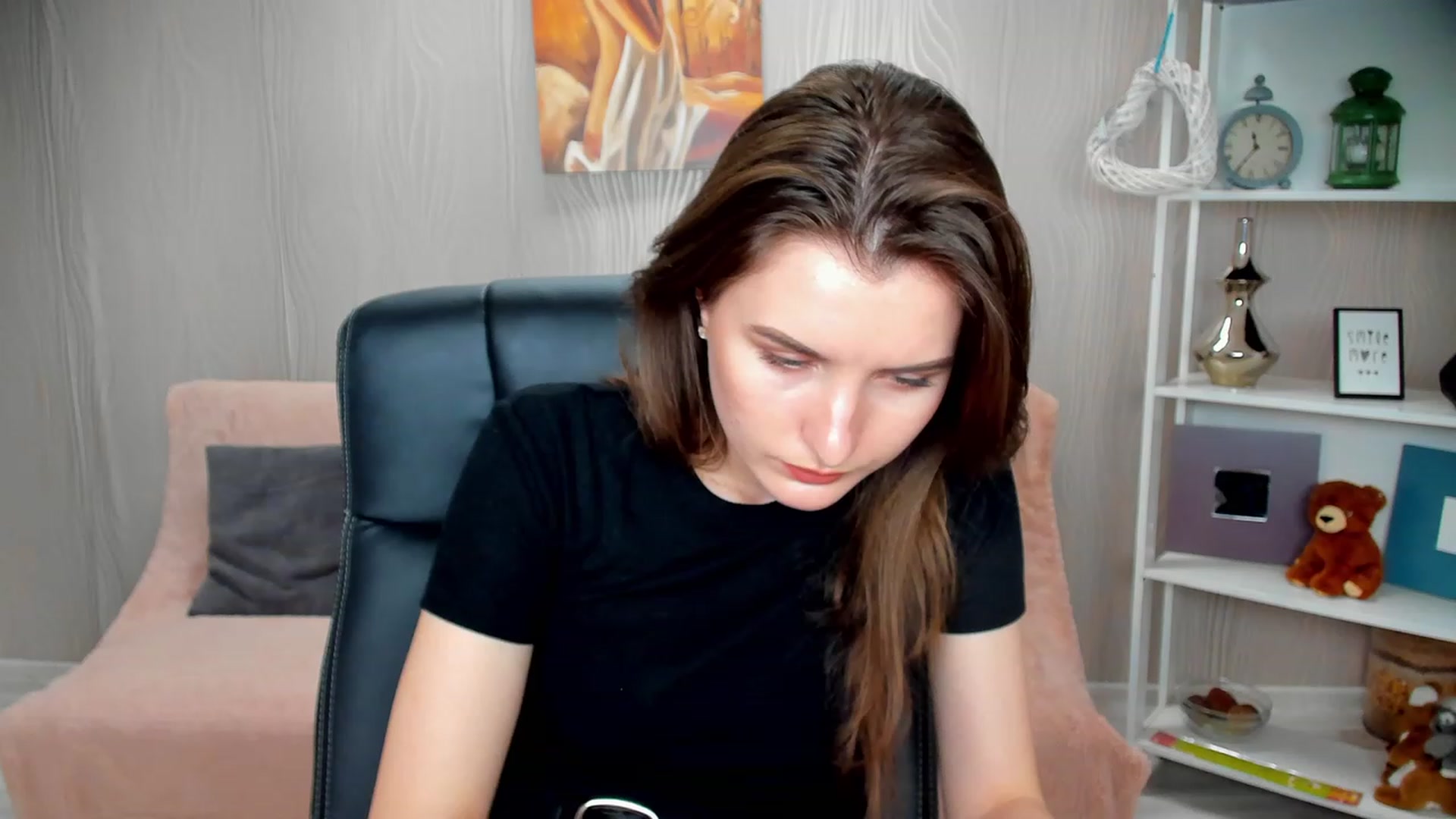 Gallery image thumbnail from EmilyRosier's myfreecams stream on, 02/09/2023, 15:33 image 14 of 20