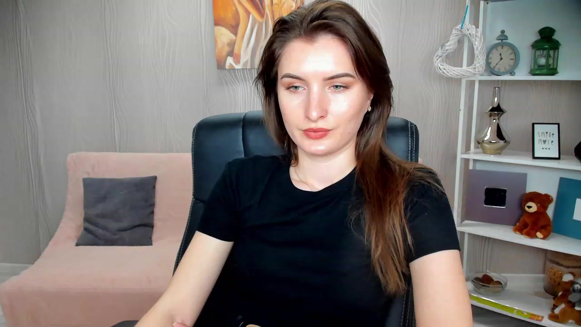 Gallery image thumbnail from EmilyRosier's myfreecams stream on, 02/09/2023, 15:33 image 12 of 20