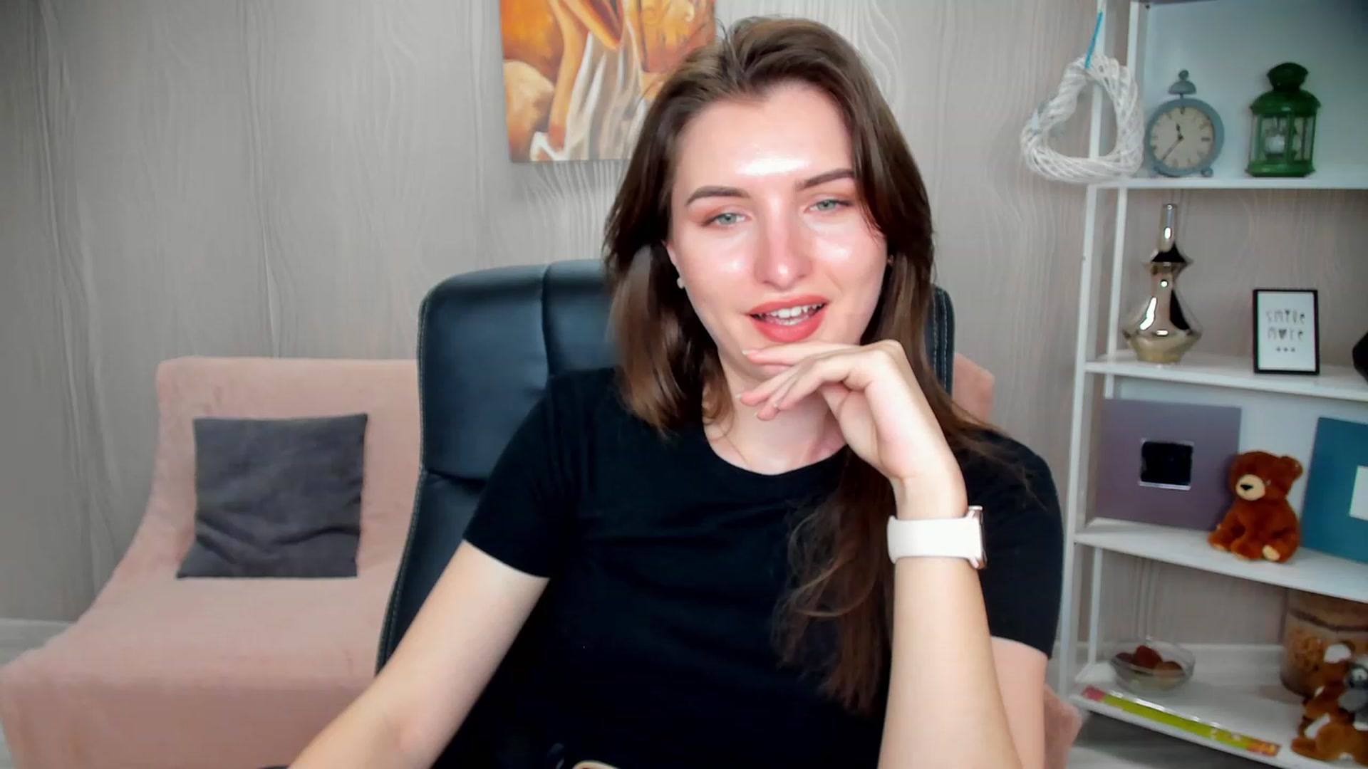 Gallery image thumbnail from EmilyRosier's myfreecams stream on, 02/09/2023, 15:33 image 18 of 20