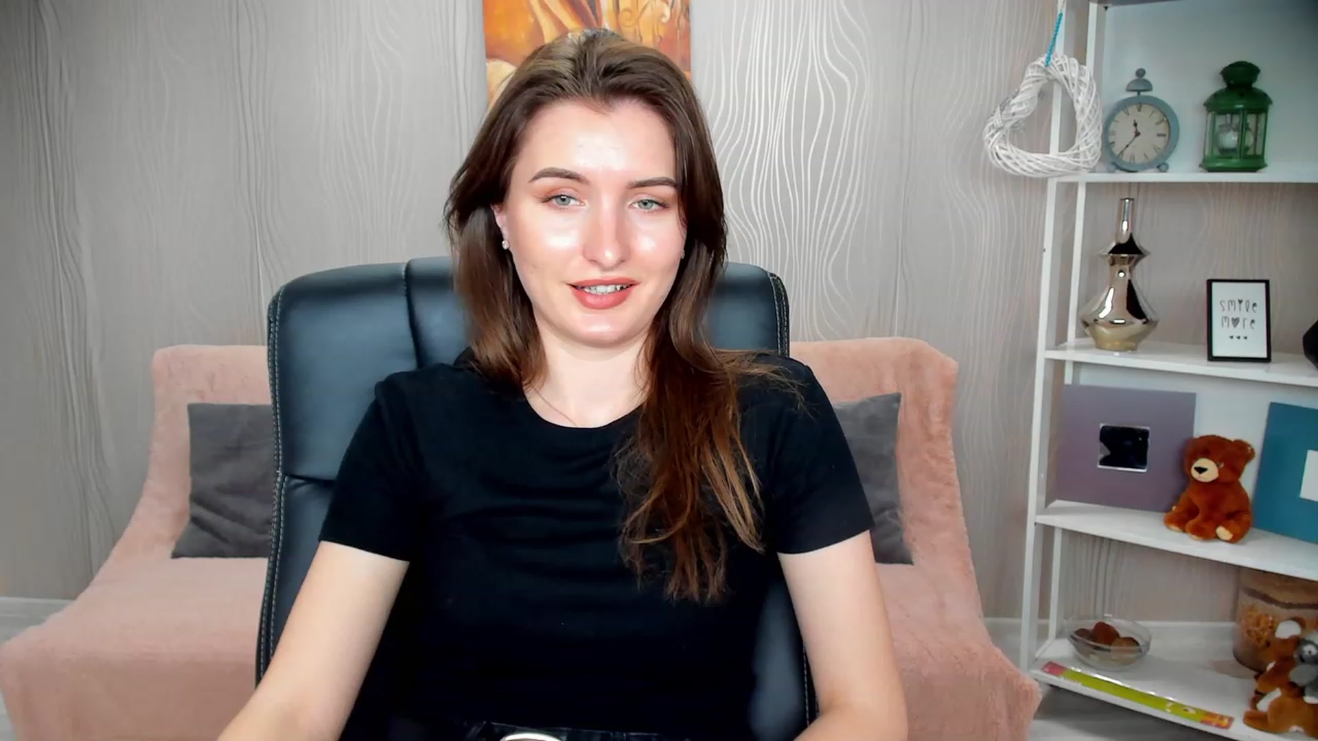 Gallery image thumbnail from EmilyRosier's myfreecams stream on, 02/09/2023, 15:33 image 16 of 20