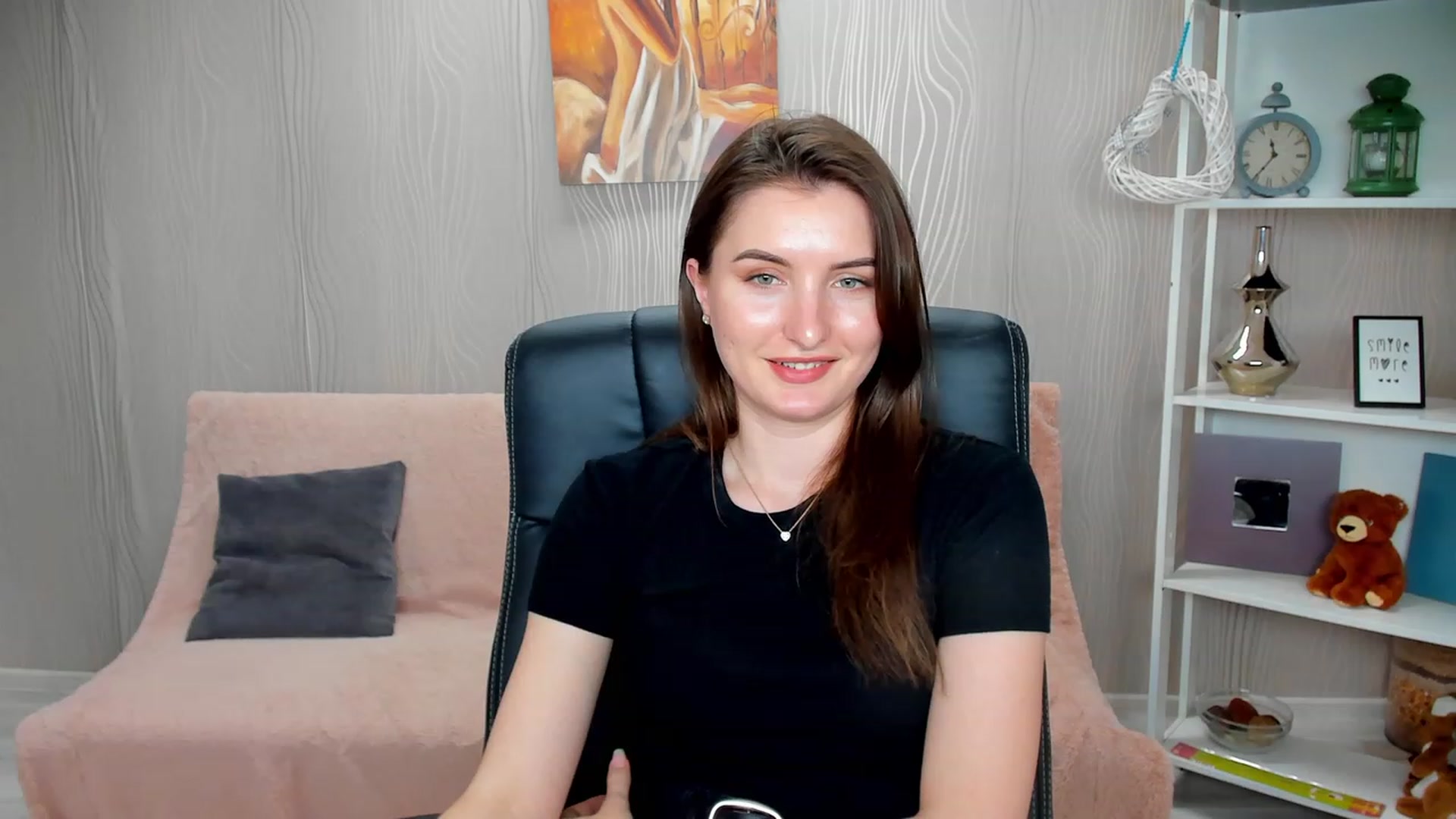 Gallery image thumbnail from EmilyRosier's myfreecams stream on, 02/09/2023, 17:34 image 6 of 20