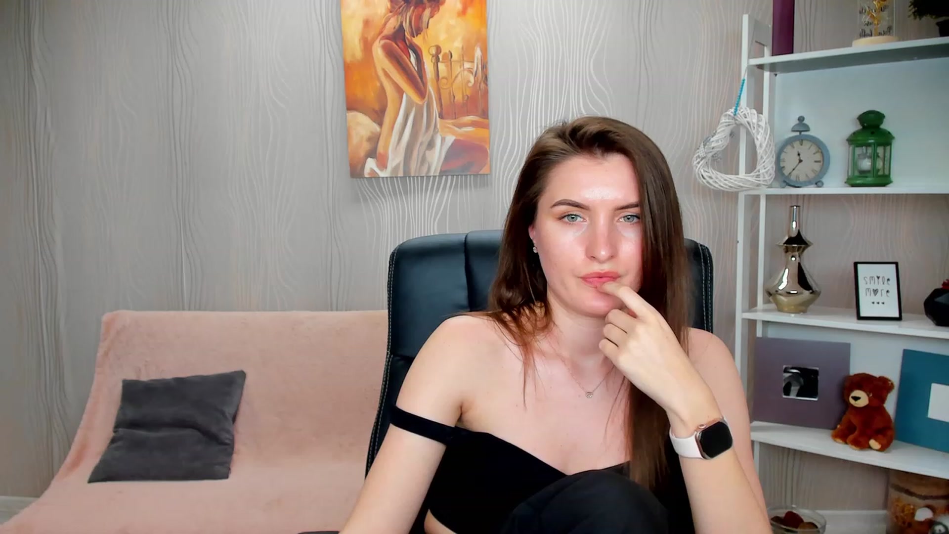 Gallery image thumbnail from EmilyRosier's myfreecams stream on, 02/13/2023, 24:04 image 8 of 20