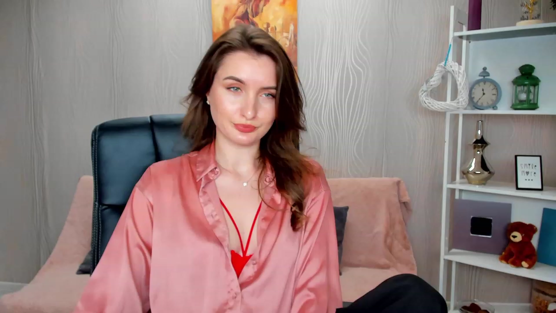 Gallery image thumbnail from EmilyRosier's myfreecams stream on, 02/14/2023, 15:16 image 12 of 20