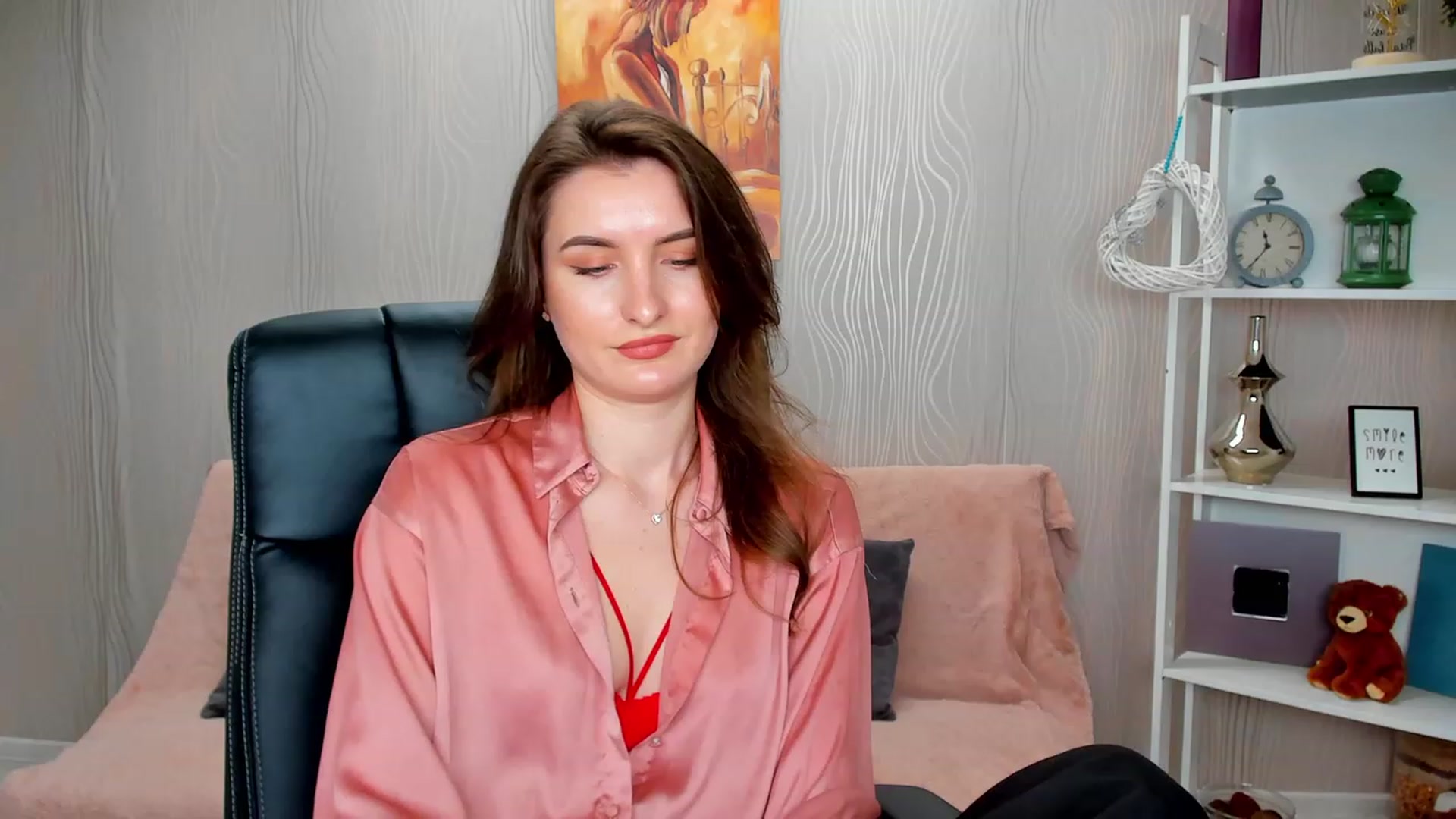 Gallery image thumbnail from EmilyRosier's myfreecams stream on, 02/14/2023, 15:16 image 15 of 20