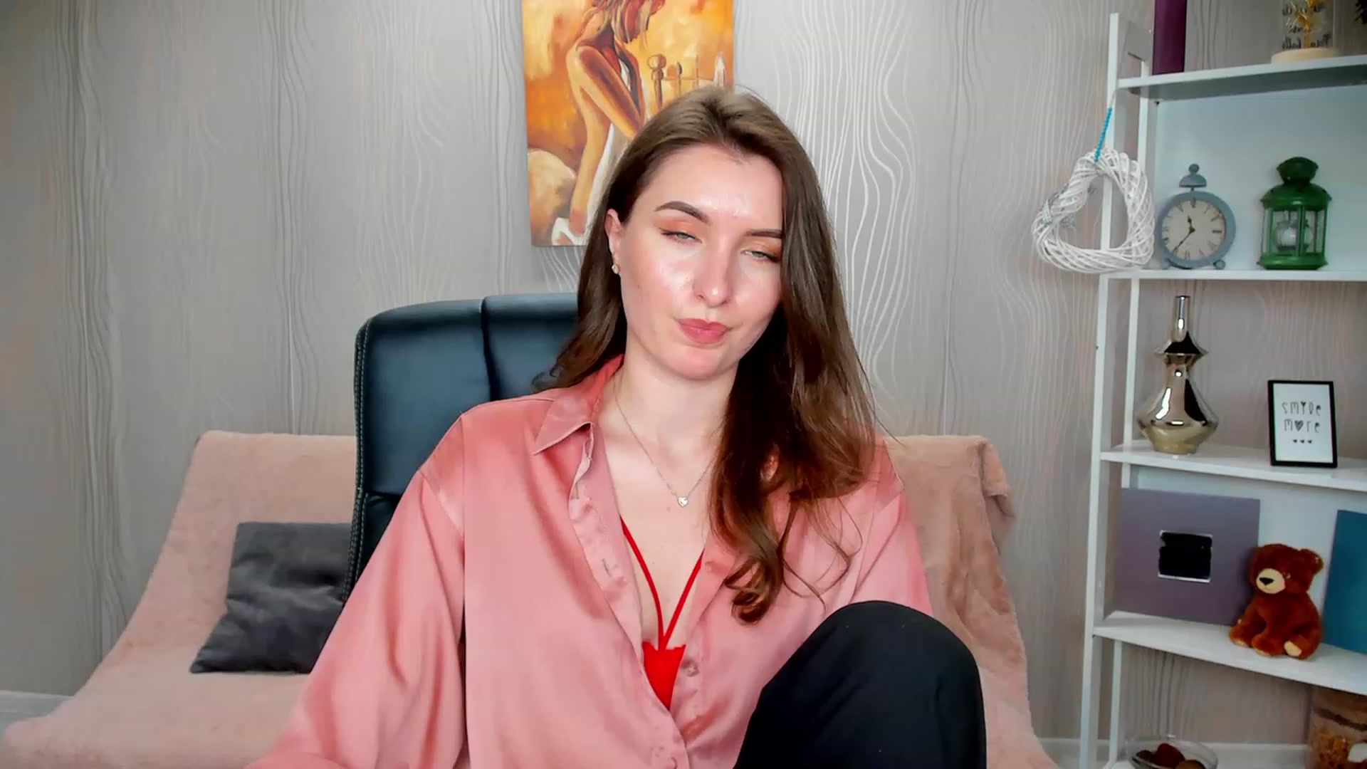 Gallery image thumbnail from EmilyRosier's myfreecams stream on, 02/14/2023, 16:30 image 17 of 20