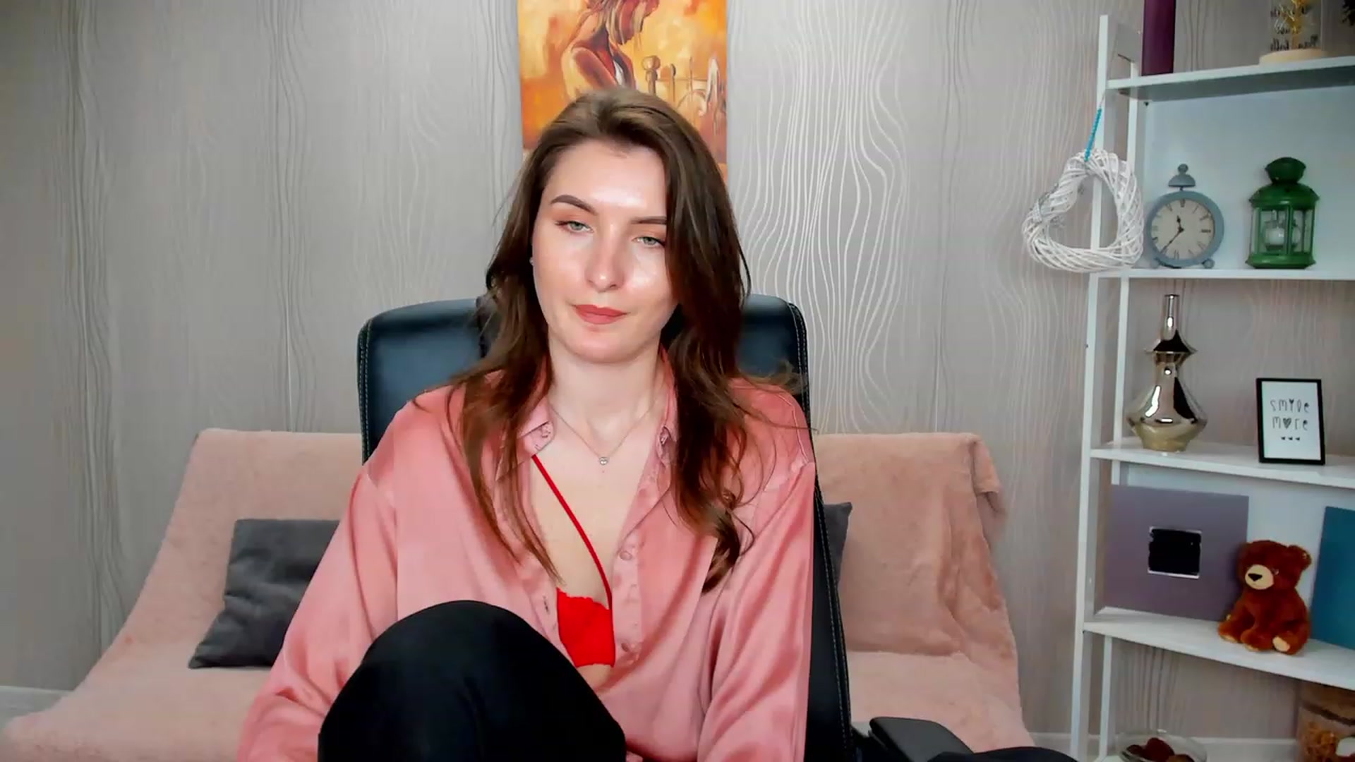 Gallery image thumbnail from EmilyRosier's myfreecams stream on, 02/14/2023, 17:24 image 17 of 20