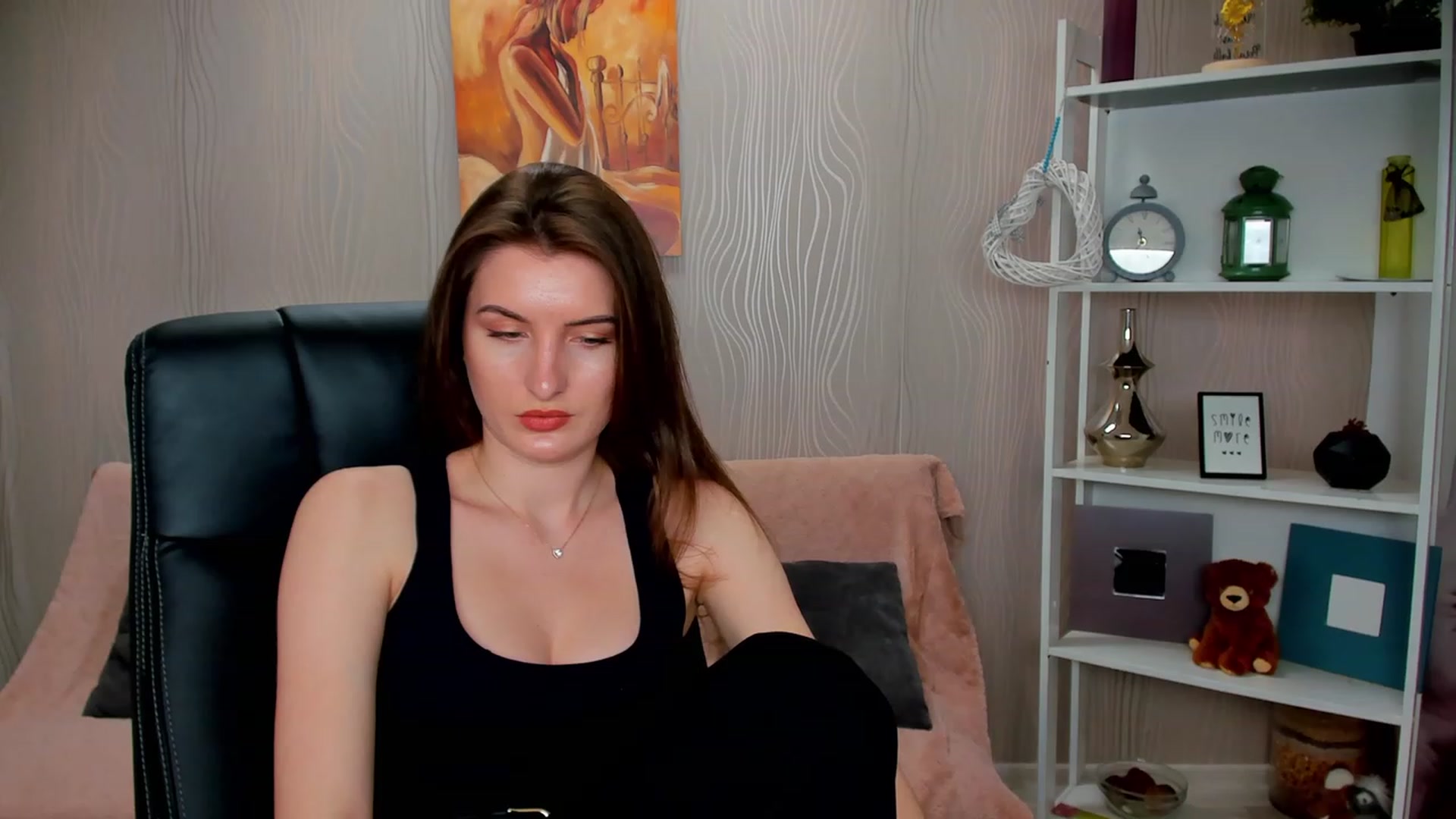 Gallery image thumbnail from EmilyRosier's myfreecams stream on, 02/17/2023, 15:14 image 4 of 20