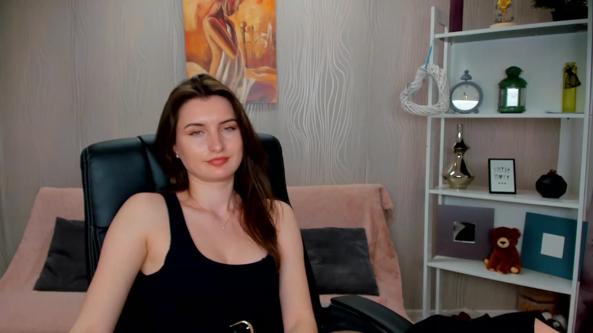 Gallery image thumbnail from EmilyRosier's myfreecams stream on, 02/17/2023, 17:21 image 1 of 20