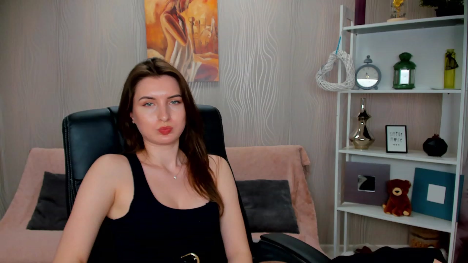 Gallery image thumbnail from EmilyRosier's myfreecams stream on, 02/17/2023, 17:21 image 4 of 20