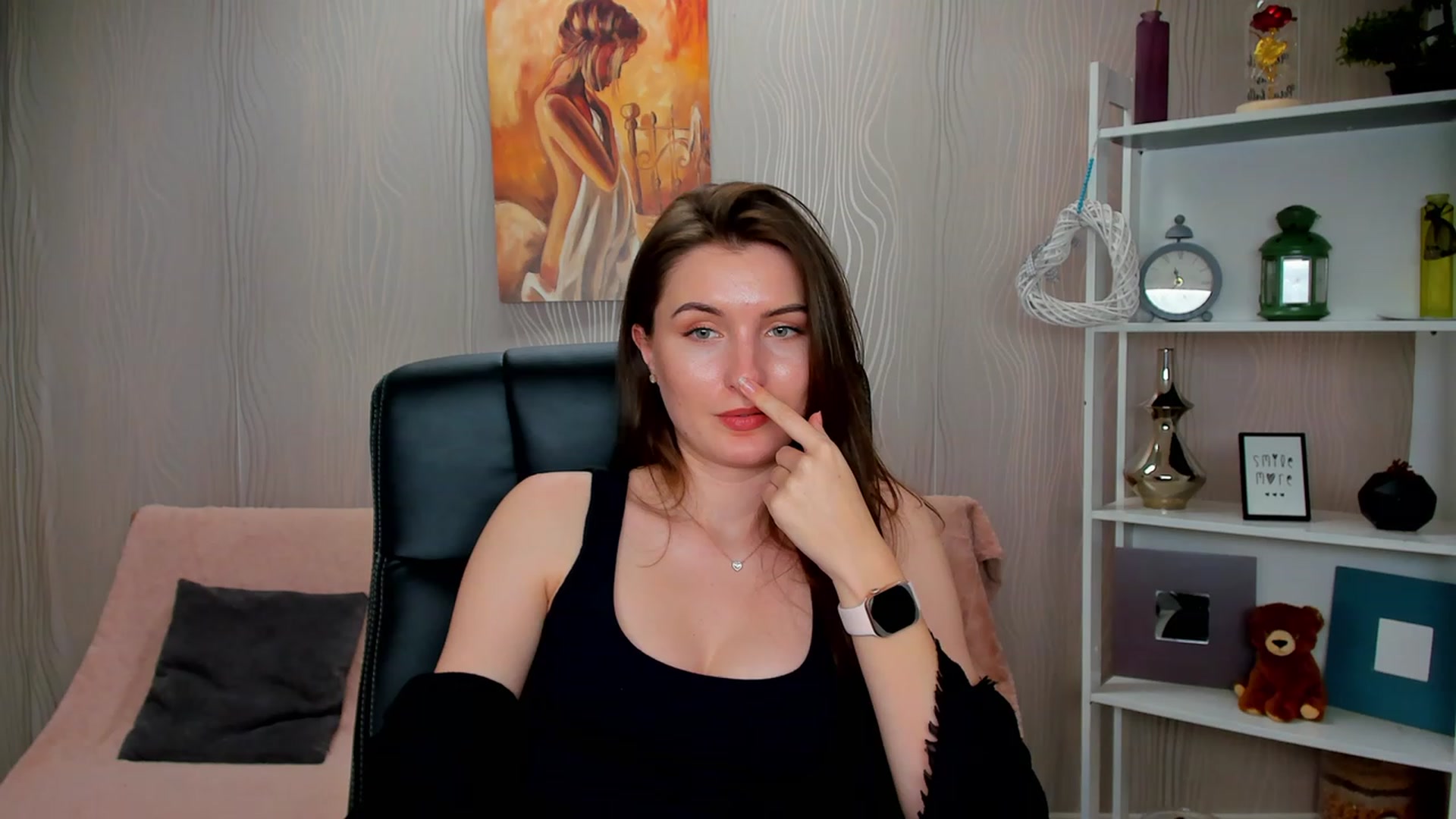 Gallery image thumbnail from EmilyRosier's myfreecams stream on, 02/17/2023, 19:42 image 2 of 20