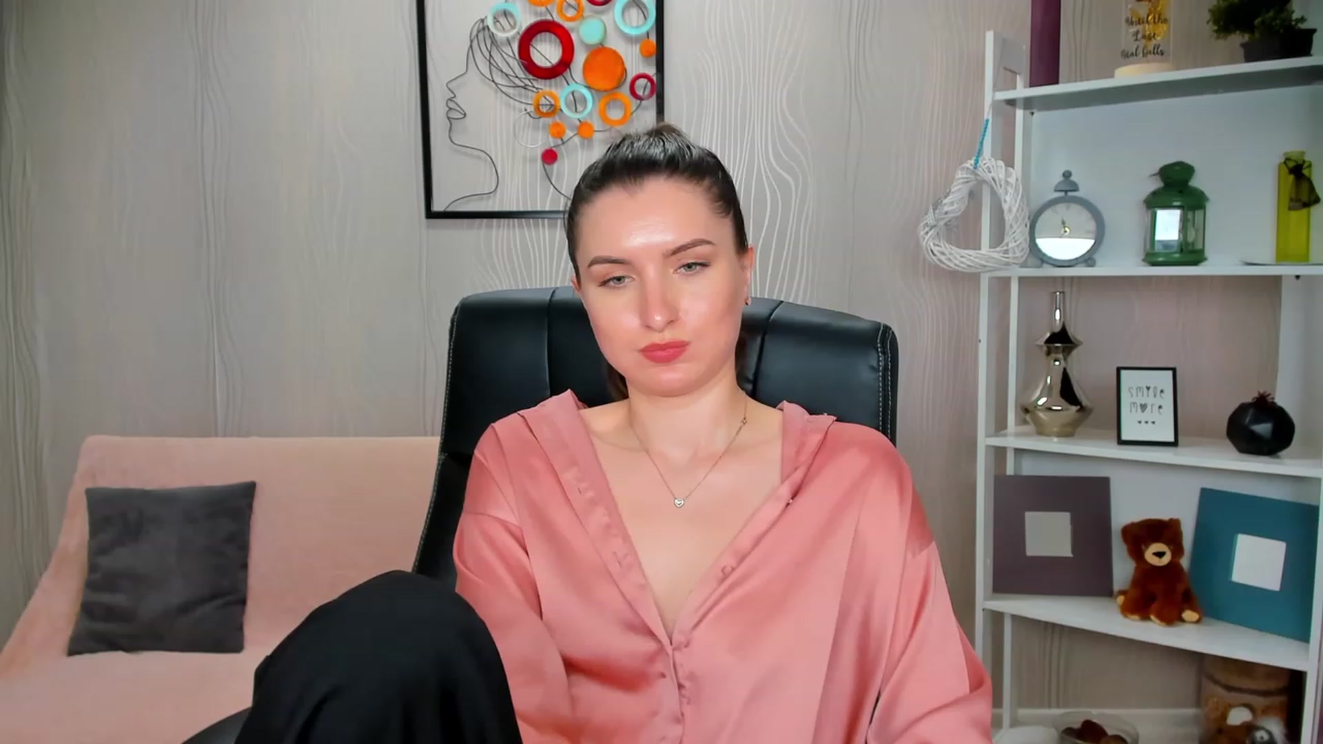 Gallery image thumbnail from EmilyRosier's myfreecams stream on, 02/27/2023, 19:19 image 6 of 20
