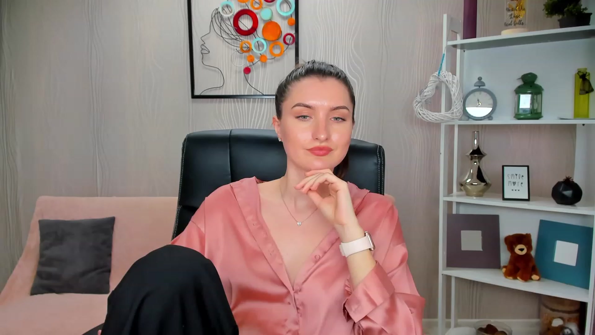 Gallery image thumbnail from EmilyRosier's myfreecams stream on, 02/27/2023, 19:19 image 8 of 20