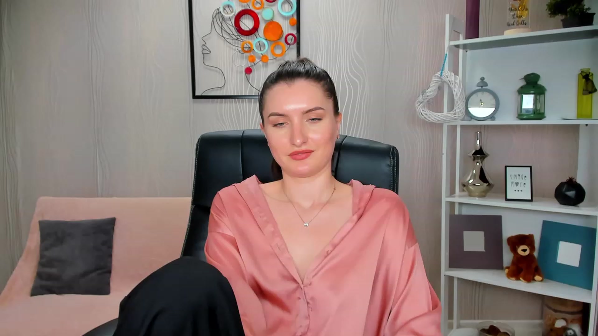 Gallery image thumbnail from EmilyRosier's myfreecams stream on, 02/27/2023, 19:19 image 5 of 20