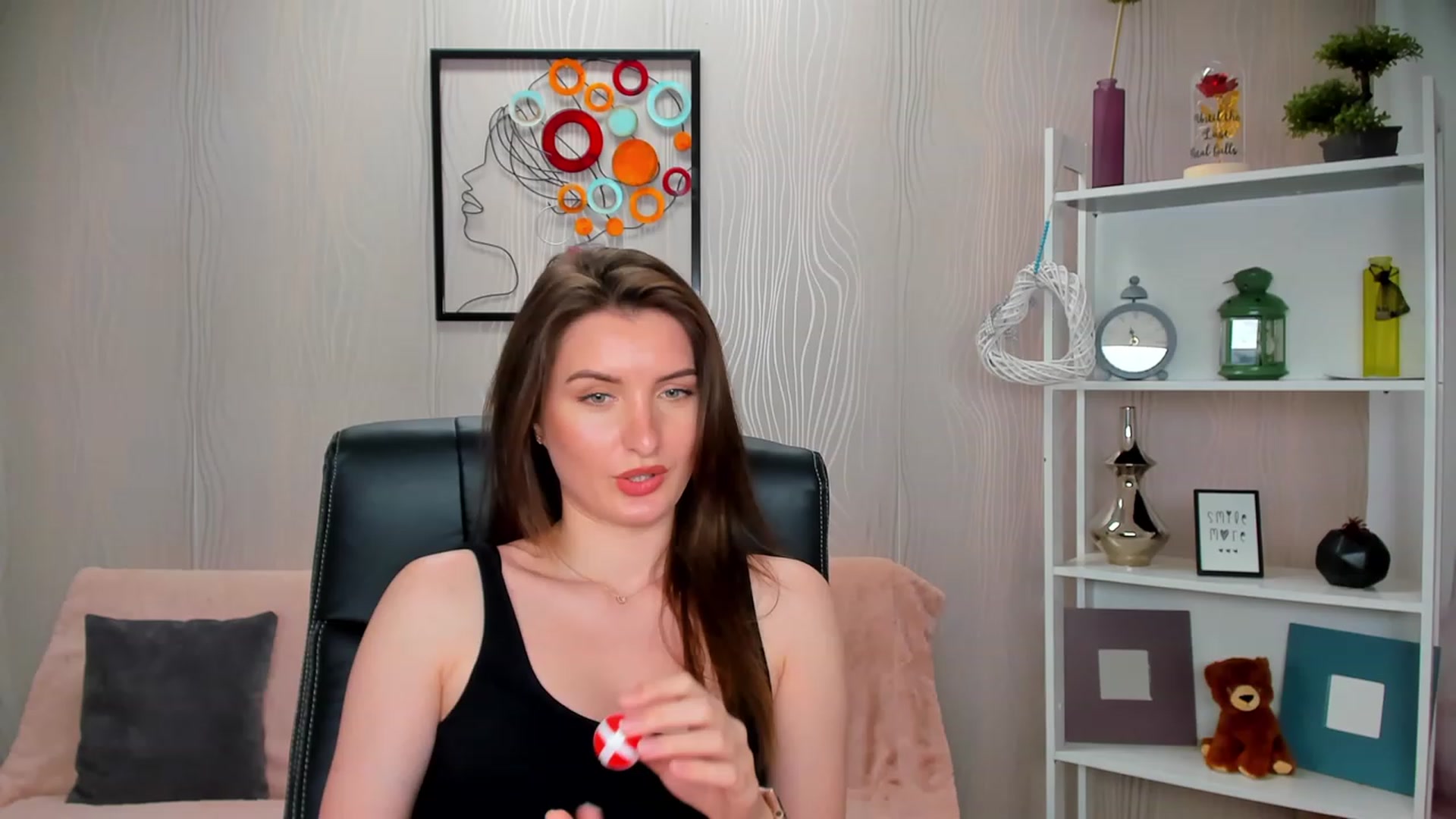 Gallery image thumbnail from EmilyRosier's myfreecams stream on, 02/28/2023, 15:19 image 2 of 20