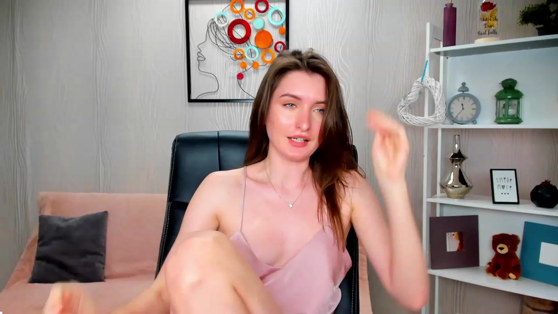Gallery image thumbnail from EmilyRosier's myfreecams stream on, 03/21/2023, 02:22 image 7 of 20