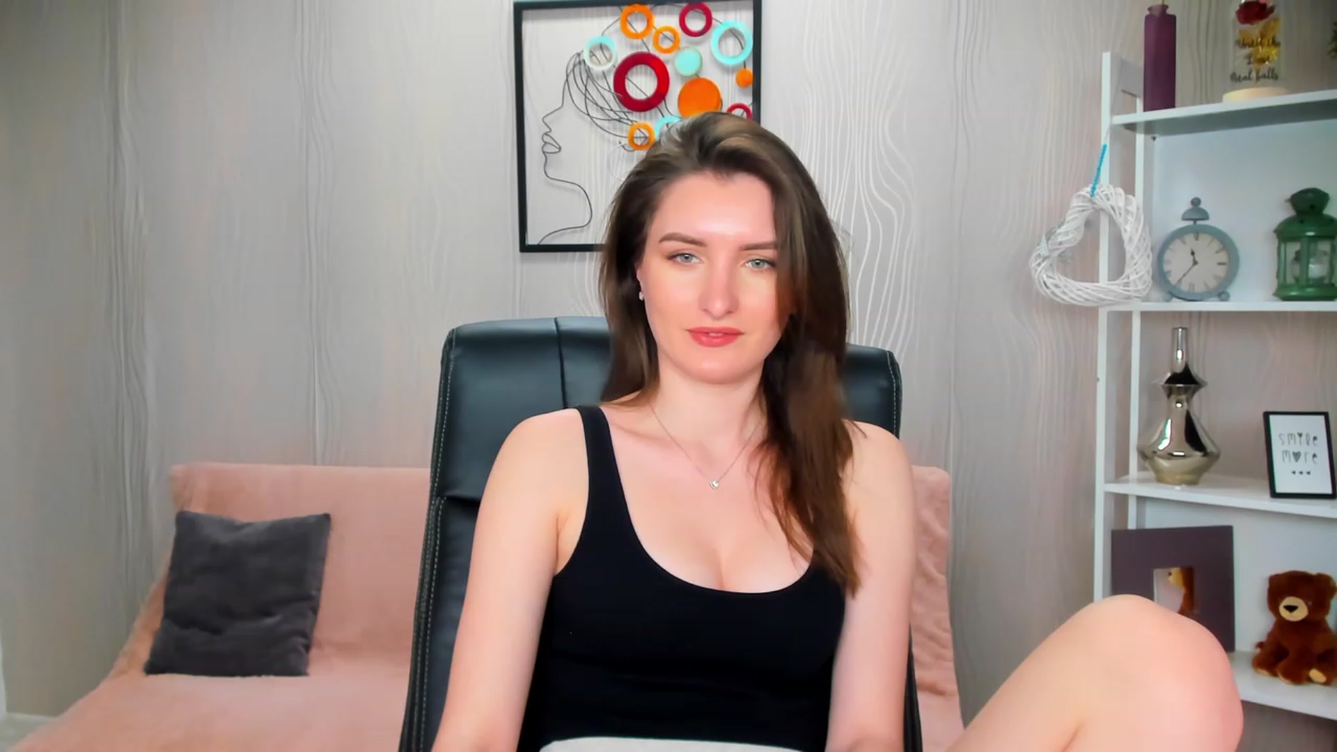 Gallery image thumbnail from EmilyRosier's myfreecams stream on, 03/21/2023, 21:14 image 11 of 20