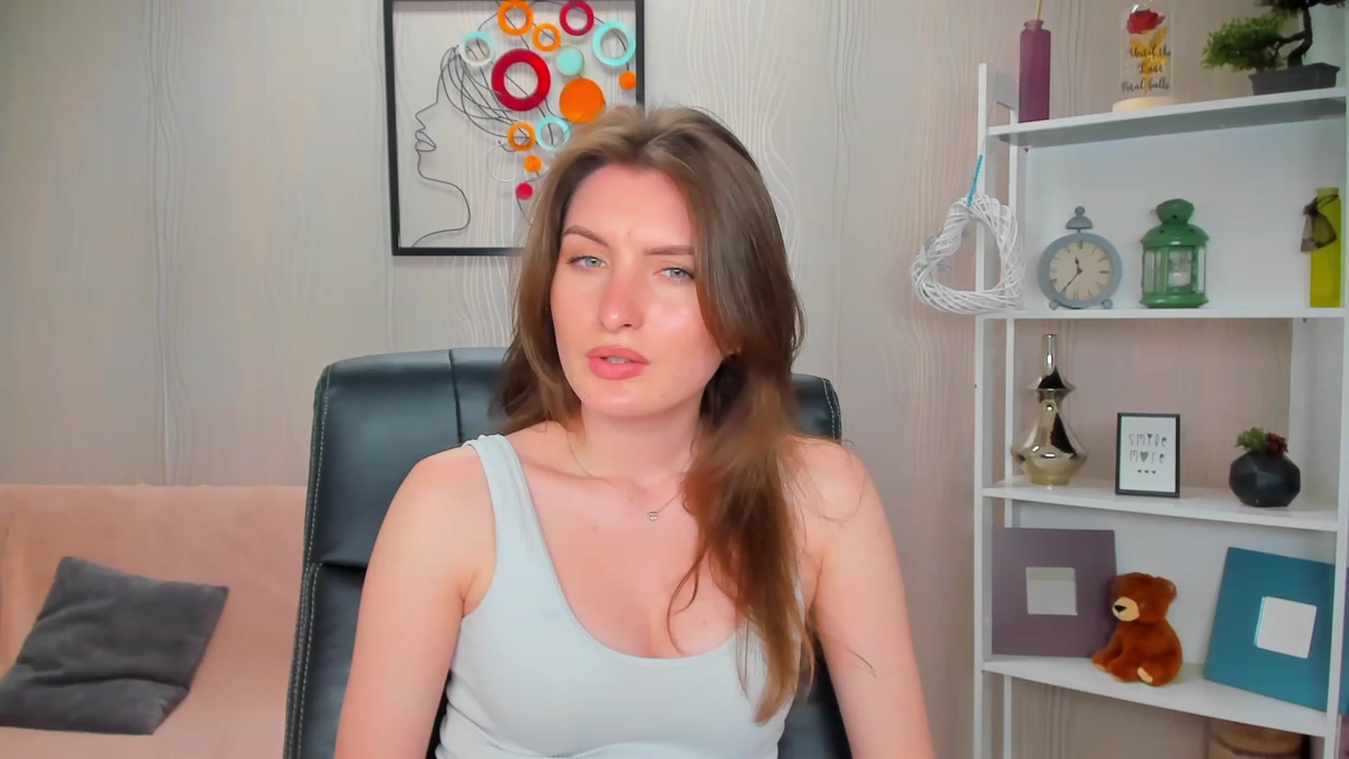 Gallery image thumbnail from EmilyRosier's myfreecams stream on, 03/26/2023, 16:17 image 13 of 20
