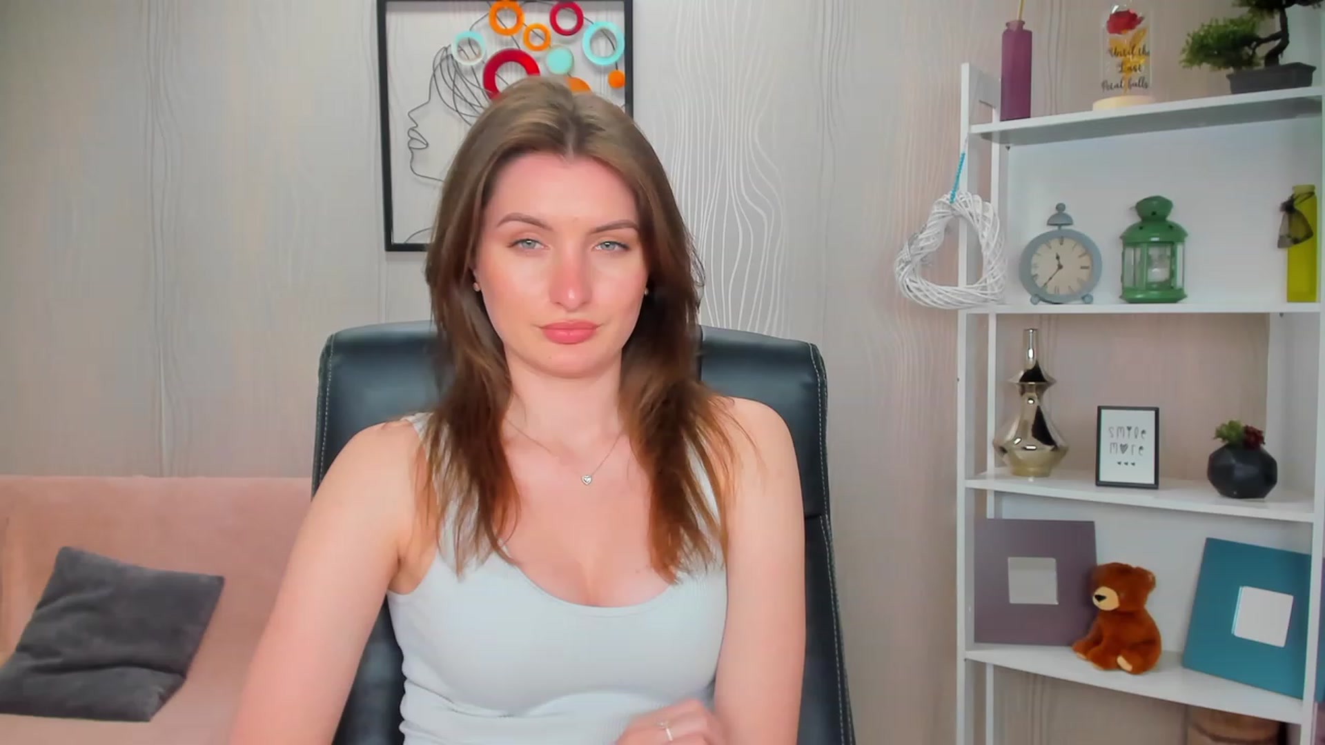 Gallery image thumbnail from EmilyRosier's myfreecams stream on, 03/26/2023, 16:17 image 5 of 20