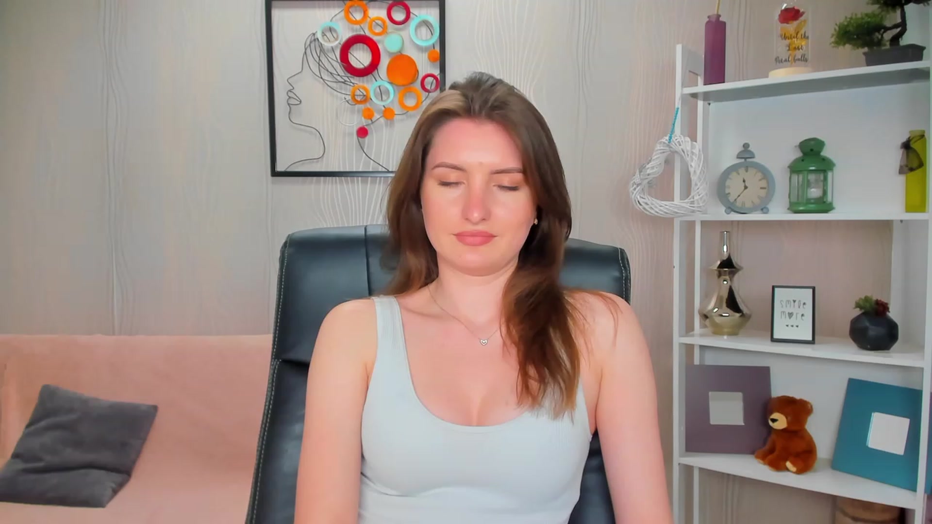 Gallery image thumbnail from EmilyRosier's myfreecams stream on, 03/26/2023, 16:17 image 8 of 20