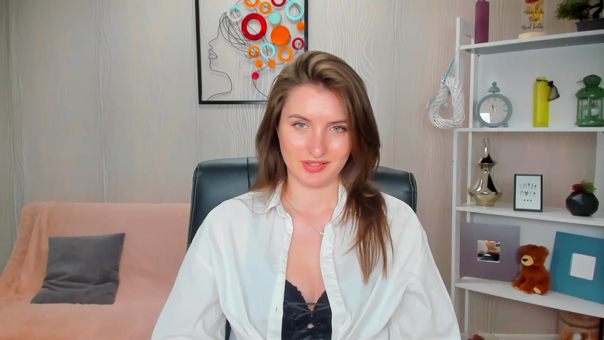 Gallery image thumbnail from EmilyRosier's myfreecams stream on, 04/19/2023, 01:36 image 19 of 20