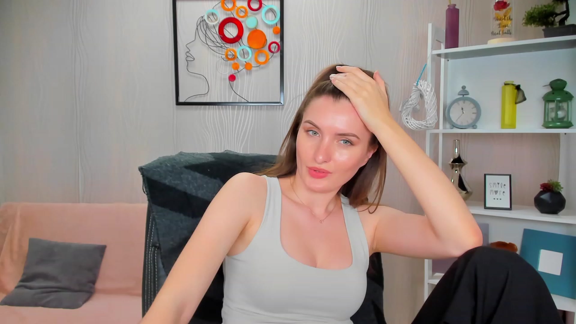 Gallery image thumbnail from EmilyRosier's myfreecams stream on, 04/20/2023, 24:09 image 15 of 20