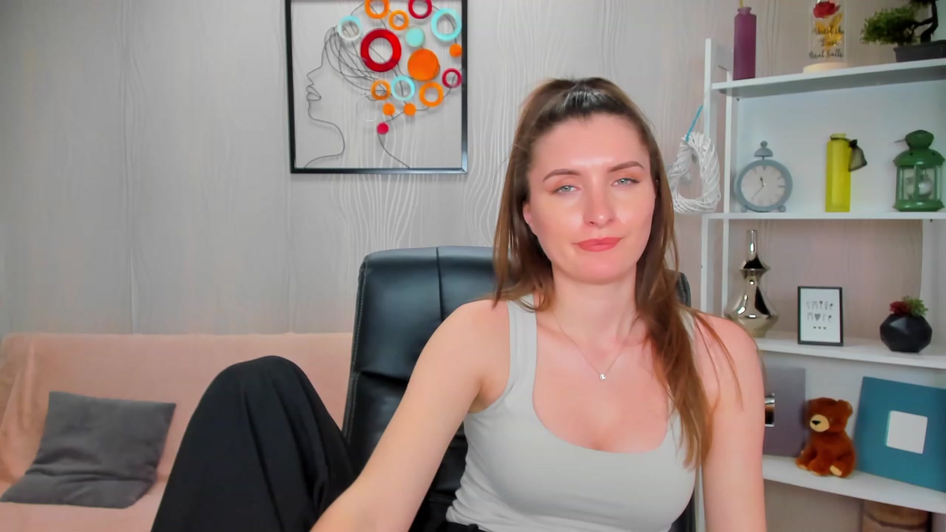 Gallery image thumbnail from EmilyRosier's myfreecams stream on, 04/20/2023, 02:10 image 5 of 20