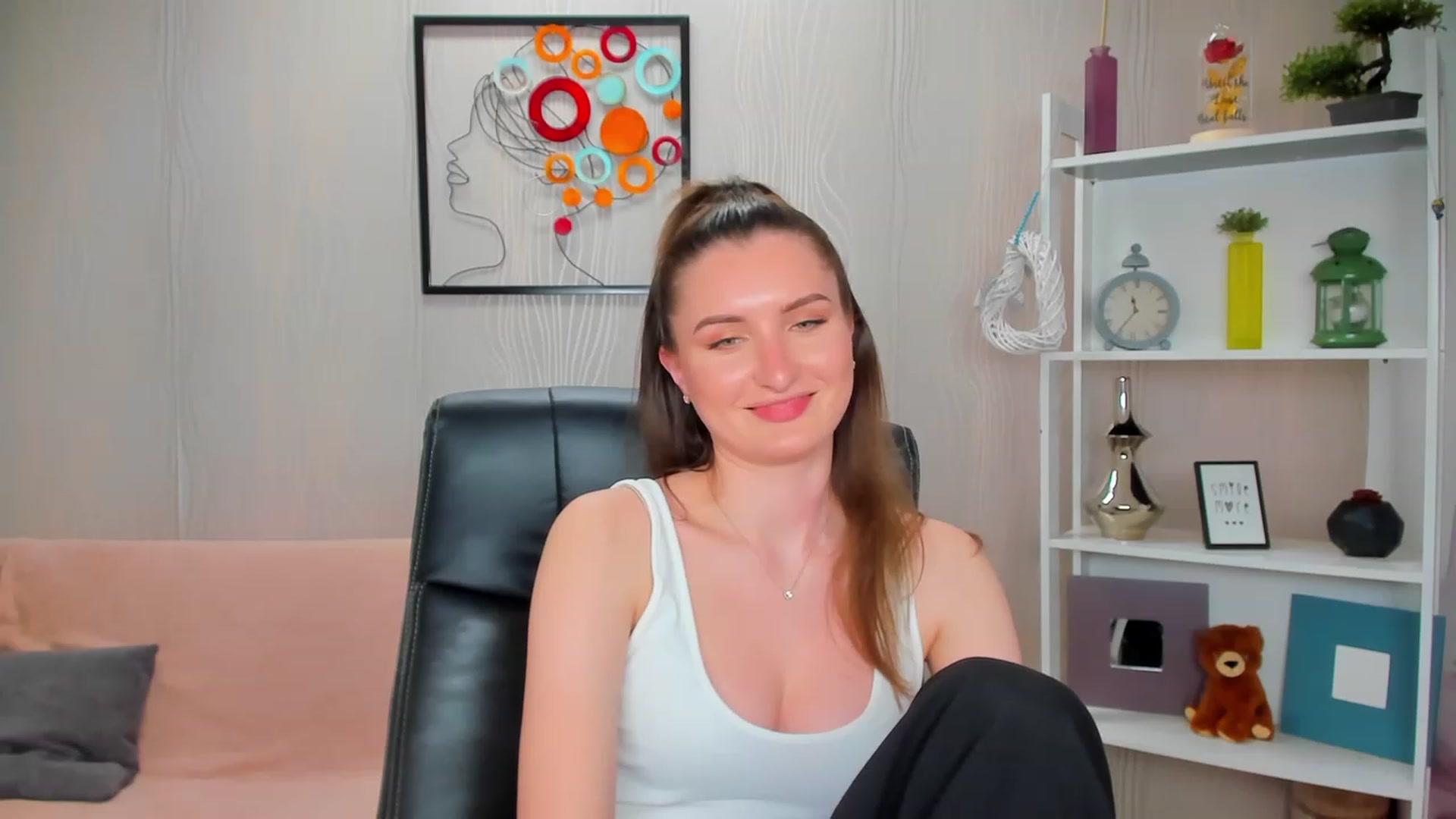 Gallery image thumbnail from EmilyRosier's myfreecams stream on, 04/24/2023, 20:46 image 8 of 20