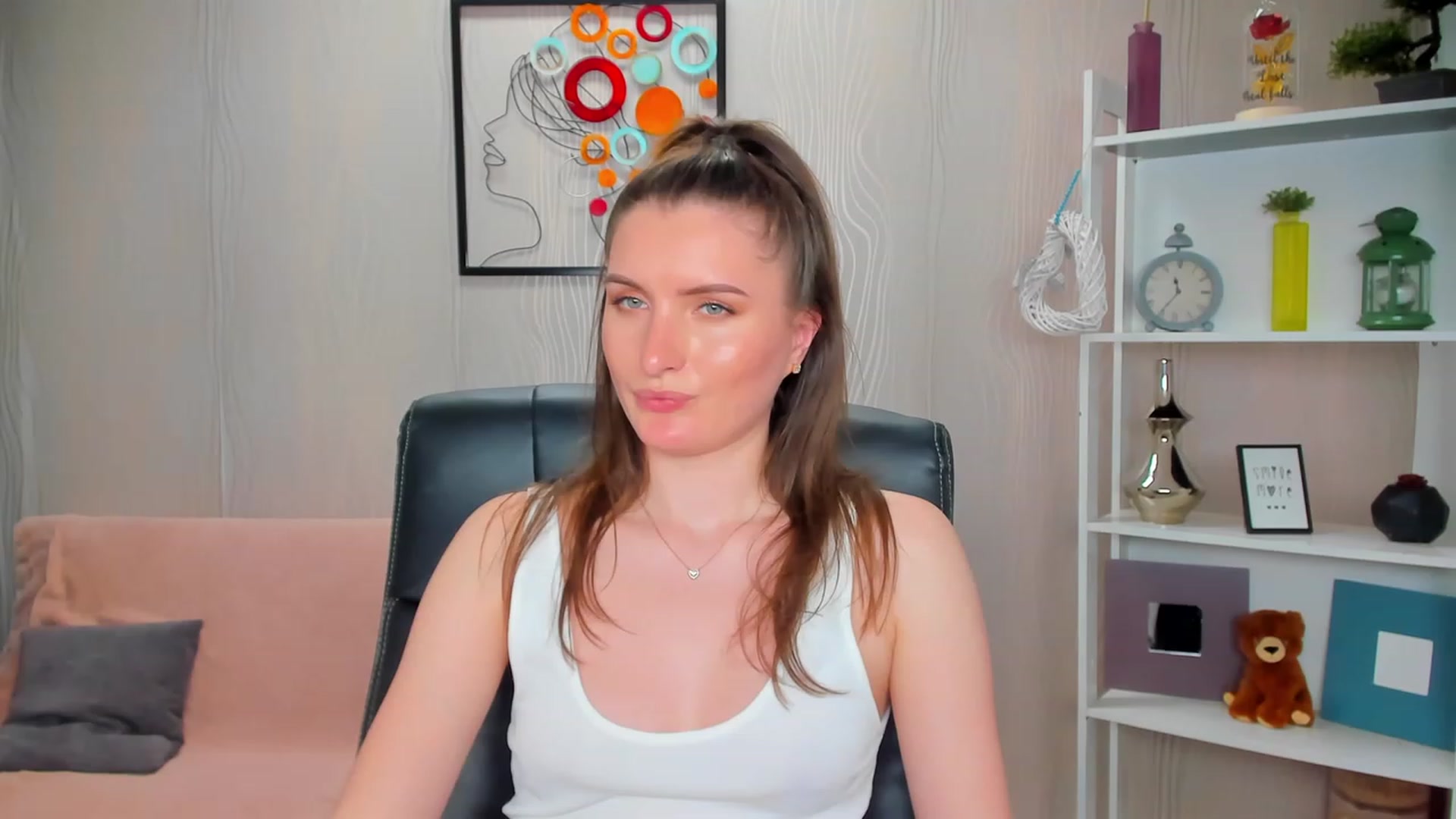 Gallery image thumbnail from EmilyRosier's myfreecams stream on, 04/24/2023, 22:52 image 19 of 20
