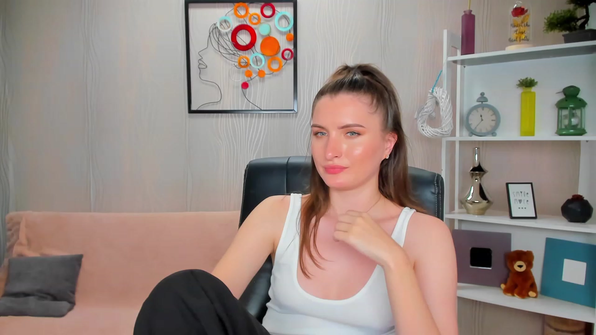 Gallery image thumbnail from EmilyRosier's myfreecams stream on, 04/24/2023, 22:52 image 11 of 20
