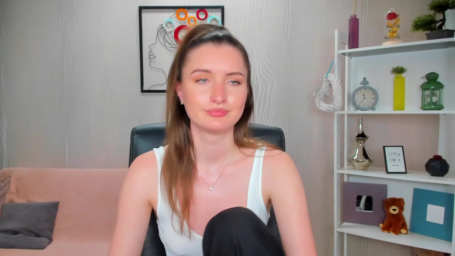 Gallery image thumbnail from EmilyRosier's myfreecams stream on, 04/25/2023, 24:46 image 20 of 20