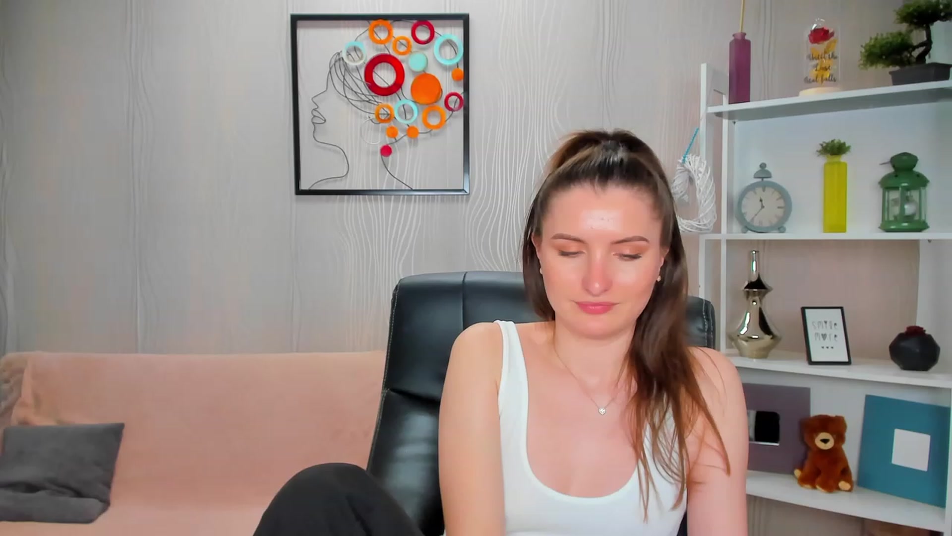 Gallery image thumbnail from EmilyRosier's myfreecams stream on, 04/25/2023, 02:47 image 14 of 20
