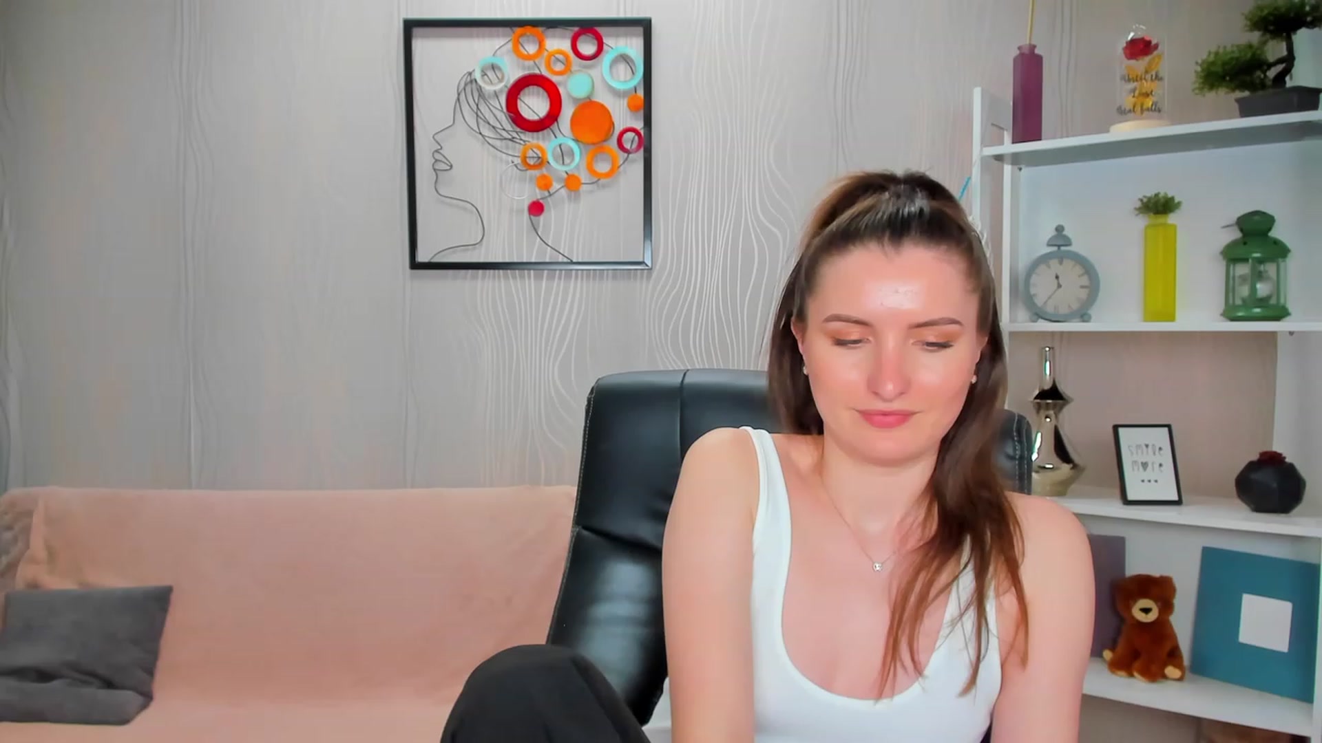 Gallery image thumbnail from EmilyRosier's myfreecams stream on, 04/25/2023, 02:47 image 15 of 20
