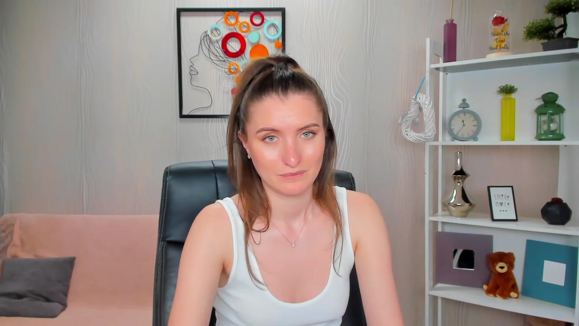 Gallery image thumbnail from EmilyRosier's myfreecams stream on, 04/25/2023, 02:47 image 3 of 20