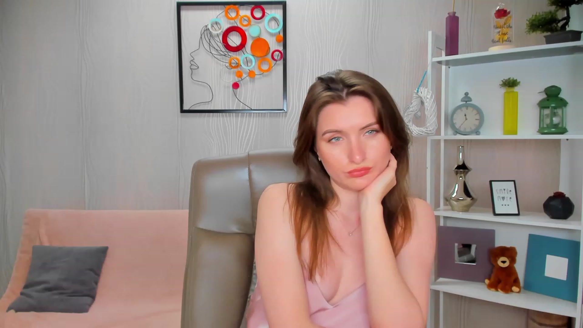 Gallery image thumbnail from EmilyRosier's myfreecams stream on, 04/25/2023, 22:29 image 15 of 20